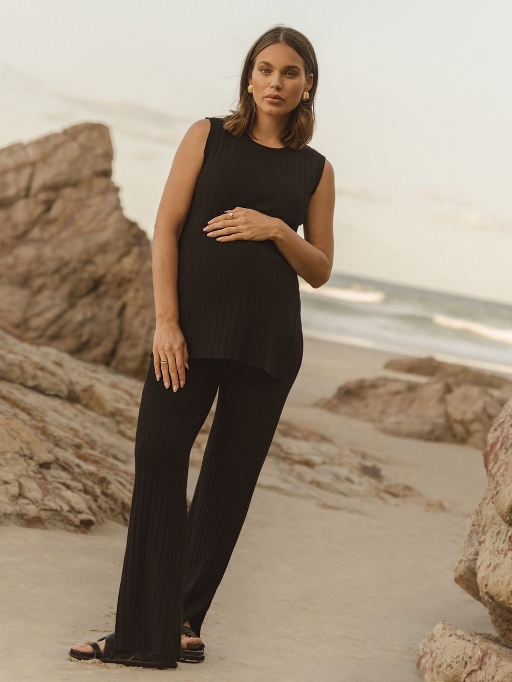 NWT Legoe Heritage Magnolia Pant in Black